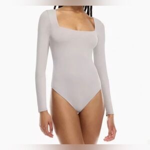 Aritzia Babaton Gray Contour Square Neck